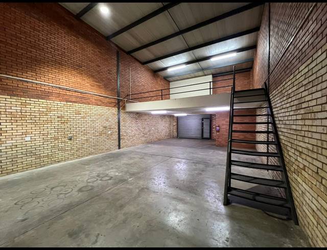 213M² WAREHOUSE TO LET IN HENNOPSPARK